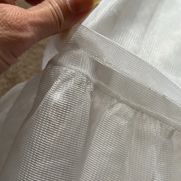 Full slip,white Poofy. Velcro closure girls teen / ladies S/M. Wedding/costume - Picture 8 of 17